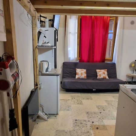 Beau Studio En Centre Ville Narbonne Exterior photo