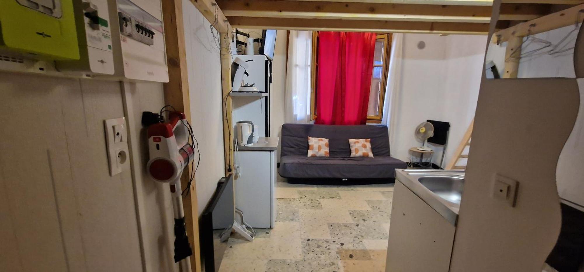 Beau Studio En Centre Ville Narbonne Exterior photo