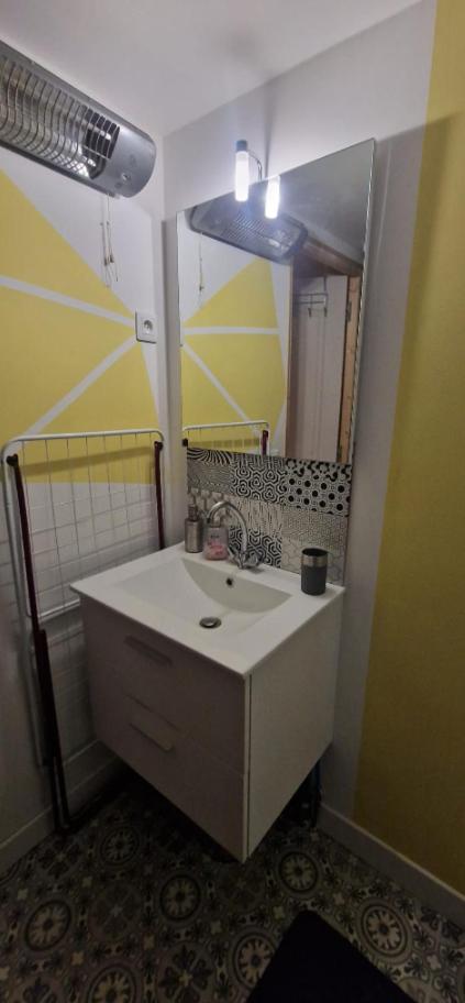 Beau Studio En Centre Ville Narbonne Exterior photo