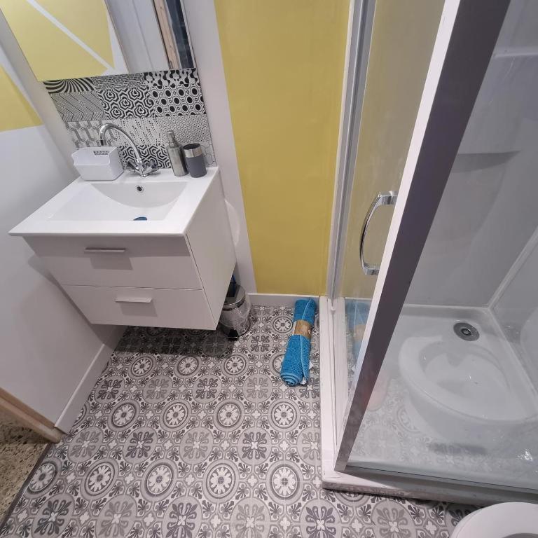 Beau Studio En Centre Ville Narbonne Exterior photo